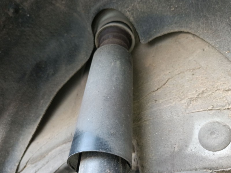 Recambio de amortiguador trasero izquierdo para bmw 3 (e90) 318 i referencia OEM IAM   