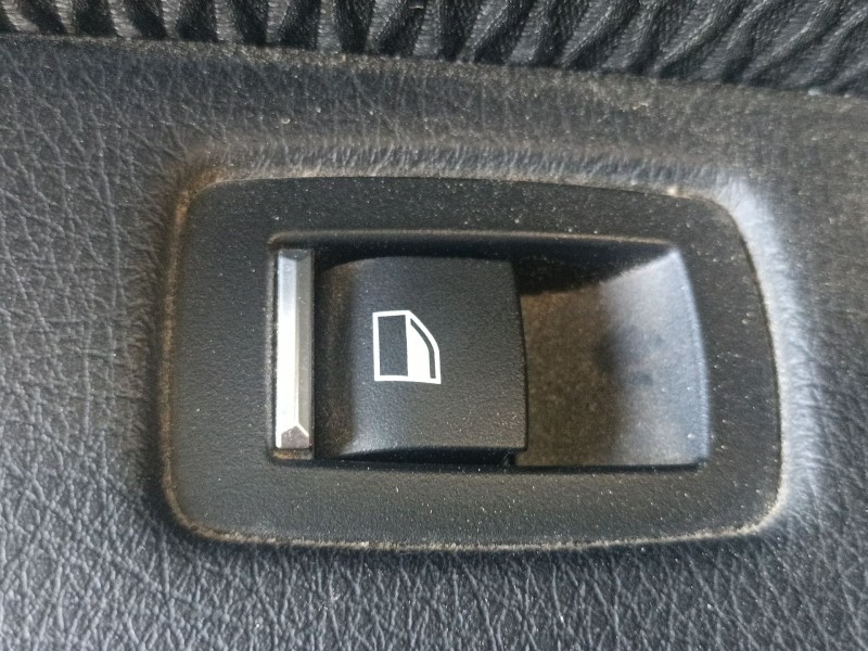 Recambio de mando elevalunas trasero izquierdo para bmw 3 (f30, f80) 318 i referencia OEM IAM   