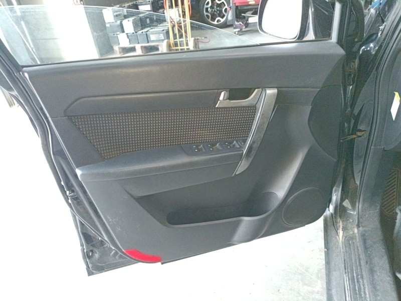 Recambio de guarnecido puerta delantera izquierda para chevrolet captiva (c100, c140) 2.0 d referencia OEM IAM   