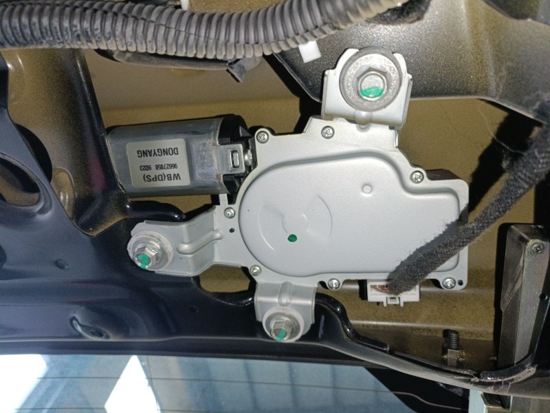Recambio de motor limpia trasero para chevrolet captiva (c100, c140) 2.0 d referencia OEM IAM 96627058  