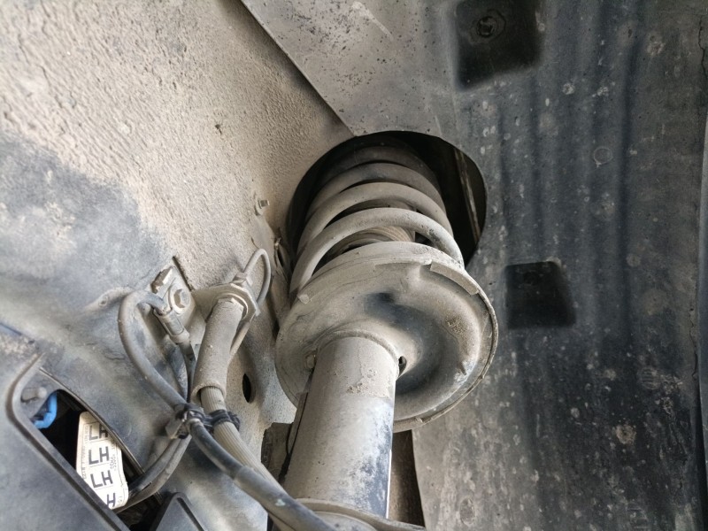 Recambio de amortiguador delantero izquierdo para chevrolet captiva (c100, c140) 2.0 d referencia OEM IAM   