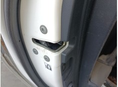 Recambio de cerradura puerta trasera izquierda para toyota avensis sedán (_t27_) 2.2 d-4d (adt271_) referencia OEM IAM   