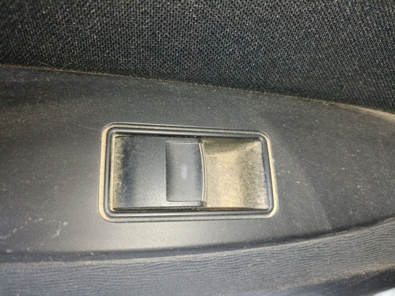 Recambio de mando elevalunas trasero izquierdo para toyota avensis sedán (_t27_) 2.2 d-4d (adt271_) referencia OEM IAM   