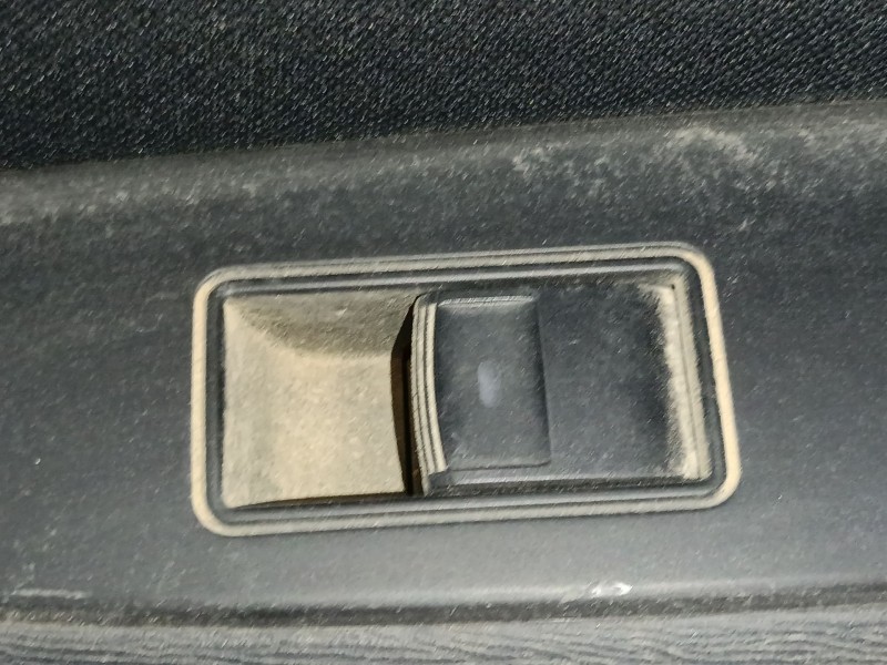 Recambio de mando elevalunas trasero derecho para toyota avensis sedán (_t27_) 2.2 d-4d (adt271_) referencia OEM IAM   