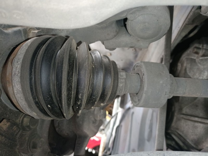 Recambio de transmision delantera izquierda para toyota avensis sedán (_t27_) 2.2 d-4d (adt271_) referencia OEM IAM   
