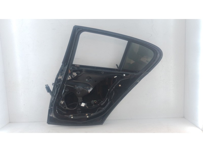 Recambio de puerta trasera derecha para bmw 1 (f20) 118 d referencia OEM IAM   