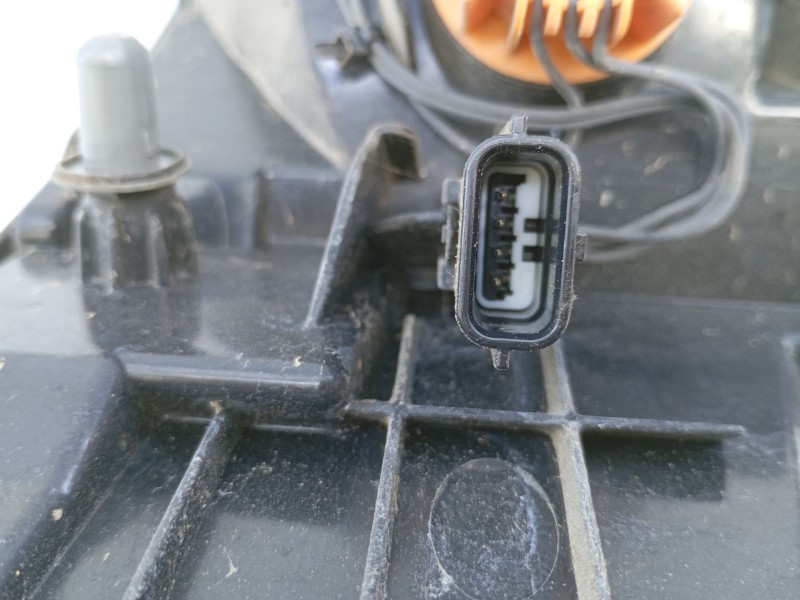 Recambio de piloto trasero derecho para renault kadjar (ha_, hl_) 1.6 dci 130 referencia OEM IAM 265508701R  