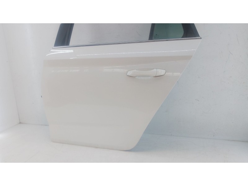 Recambio de puerta trasera izquierda para skoda kamiq (nw4) 1.0 tsi referencia OEM IAM   E5-B4-6