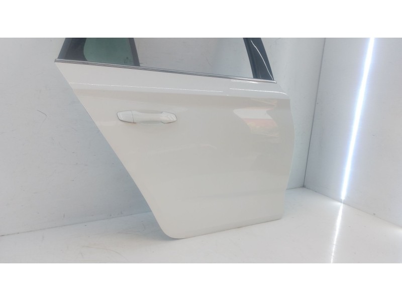 Recambio de puerta trasera derecha para skoda scala (nw1) 1.0 tsi referencia OEM IAM   E5-B4-8
