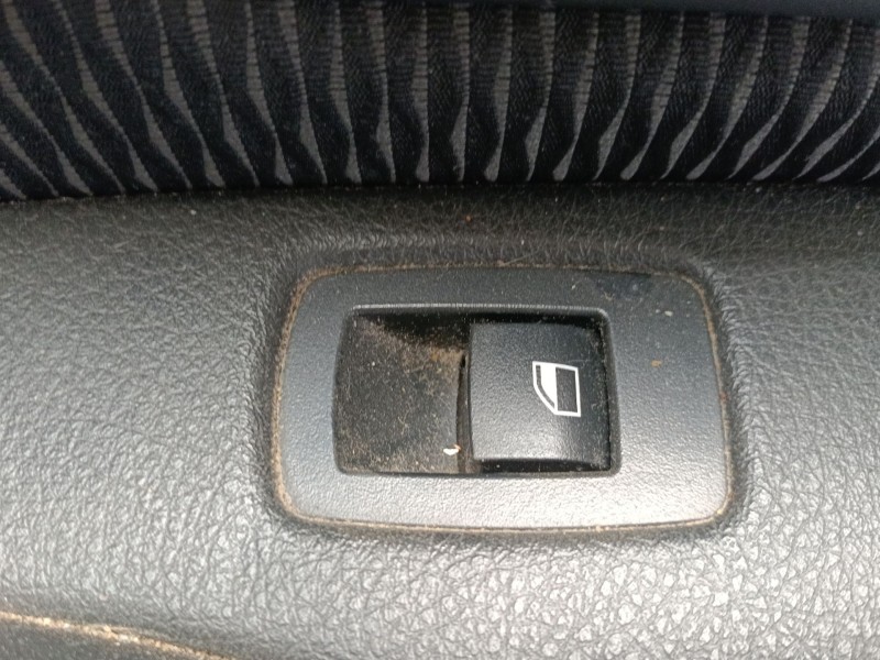 Recambio de mando elevalunas trasero derecho para bmw 3 (f30, f80) 318 d referencia OEM IAM   