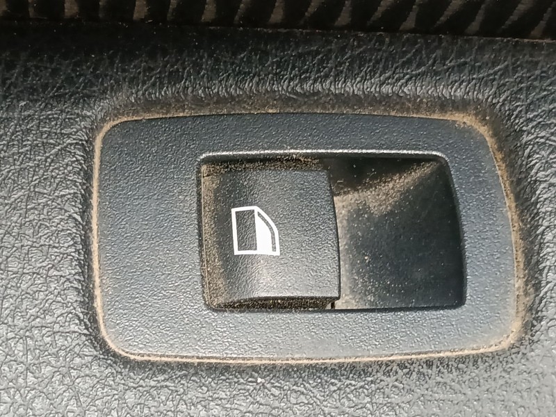 Recambio de mando elevalunas trasero izquierdo para bmw 3 (f30, f80) 318 d referencia OEM IAM   