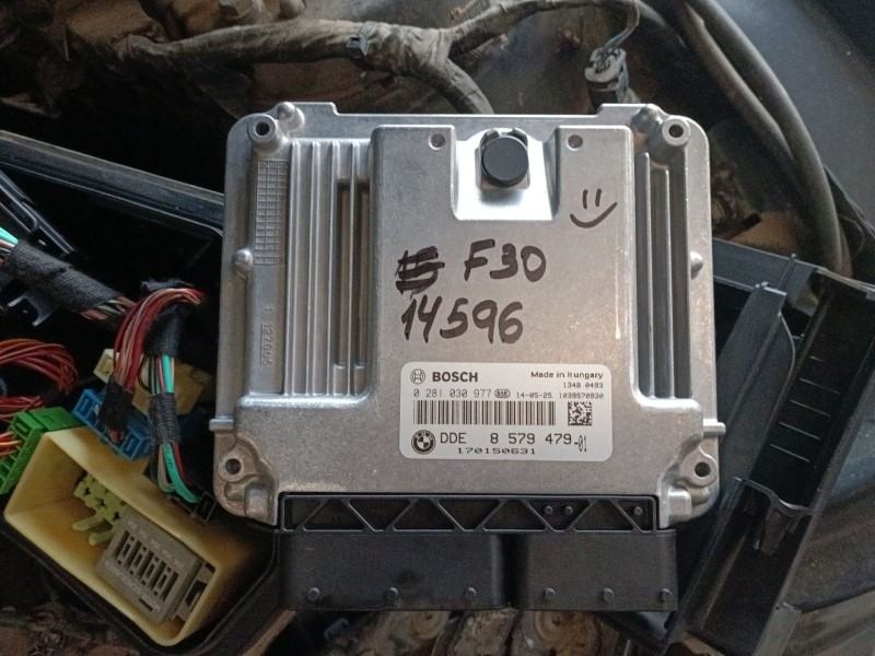 Recambio de centralita motor uce para bmw 3 (f30, f80) 318 d referencia OEM IAM 8579479 0281030977 