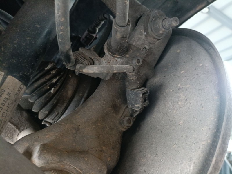 Recambio de mangueta trasera derecha para audi a5 (8t3) 3.0 tdi quattro referencia OEM IAM   