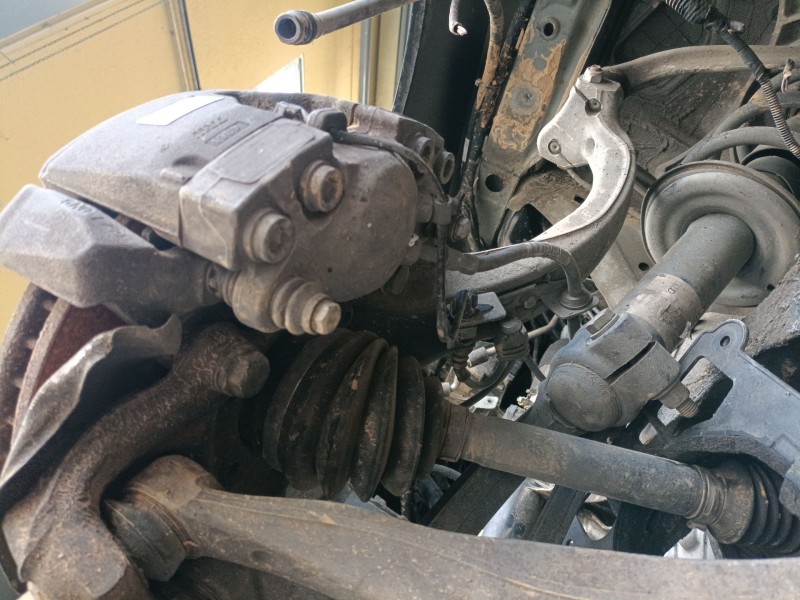 Recambio de mangueta delantera izquierda para audi a5 (8t3) 3.0 tdi quattro referencia OEM IAM   