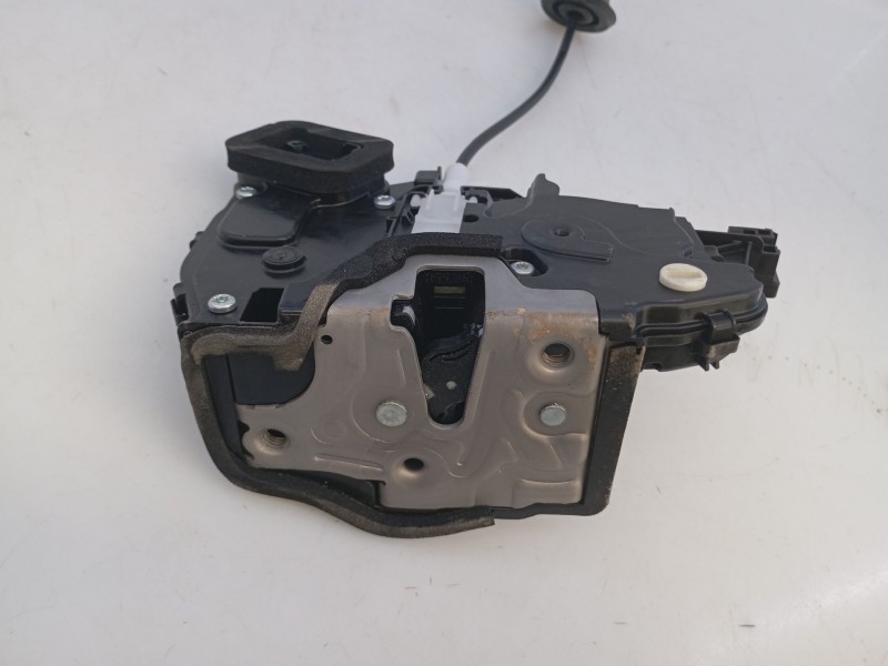 Recambio de cerradura puerta trasera izquierda para skoda scala (nw1) 1.0 tsi referencia OEM IAM   