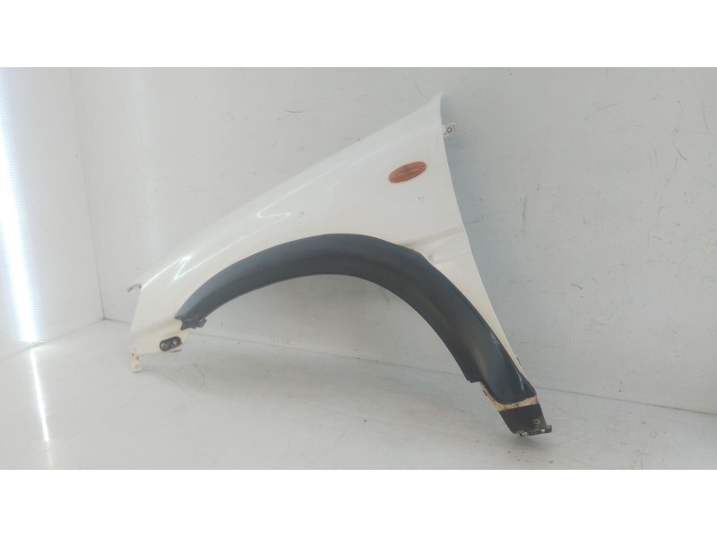 Recambio de aleta delantera izquierda para nissan terrano ii (r20) 2.7 tdi 4wd referencia OEM IAM   E4-B3-11