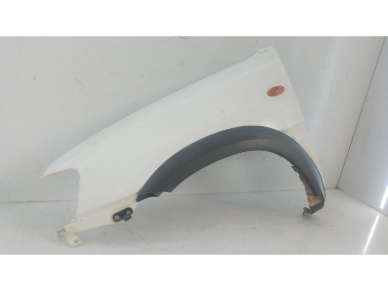 Recambio de aleta delantera izquierda para nissan terrano ii (r20) 2.7 tdi 4wd referencia OEM IAM   E4-B3-11
