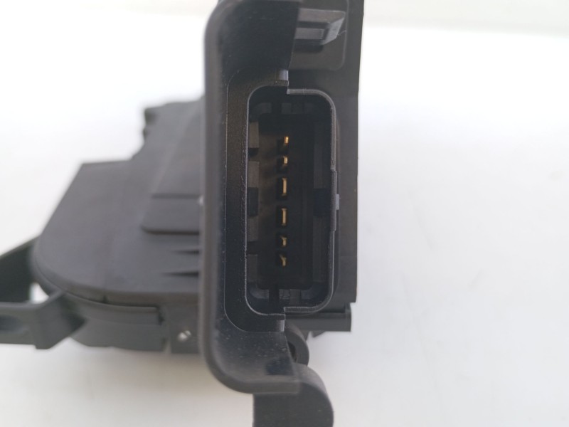 Recambio de cerradura puerta lateral derecha para renault trafic iii furgoneta (fg_) 1.6 dci 120 (fgmb) referencia OEM IAM 82502