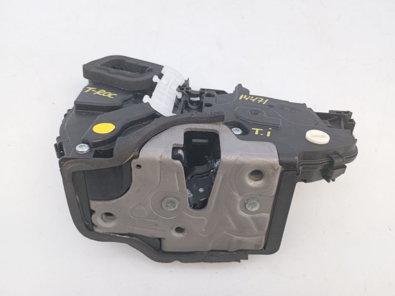 Recambio de cerradura puerta trasera izquierda para volkswagen t-roc (a11, d11) 1.5 tsi referencia OEM IAM 3J0839015  