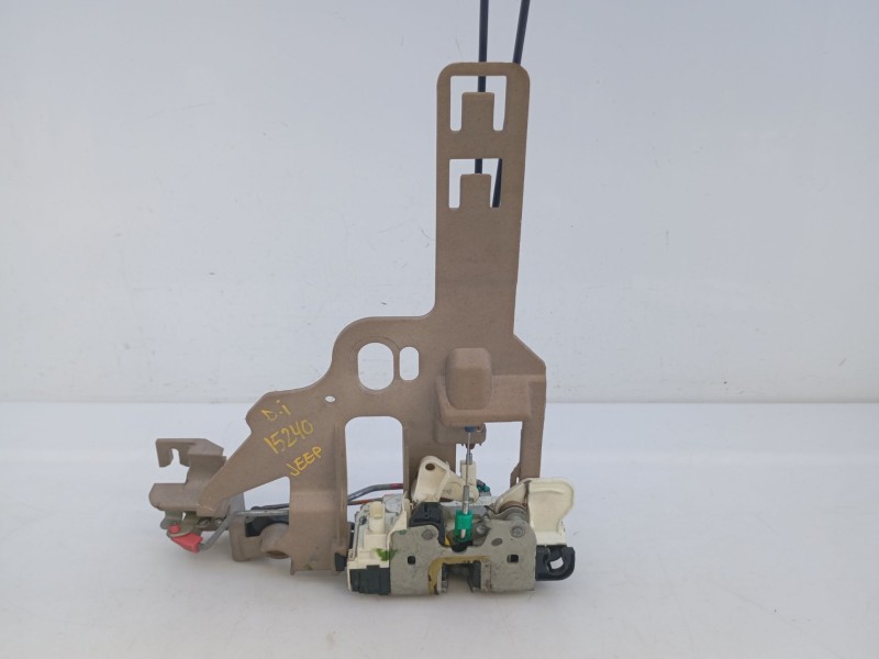 Recambio de cerradura puerta delantera izquierda para jeep wrangler iii (jk) 2.8 crd referencia OEM IAM P04589277AL  