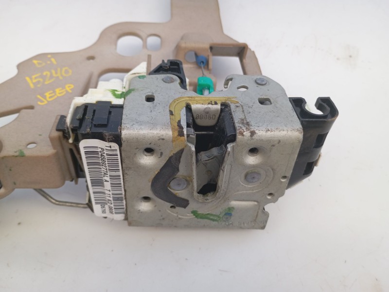 Recambio de cerradura puerta delantera izquierda para jeep wrangler iii (jk) 2.8 crd referencia OEM IAM P04589277AL  