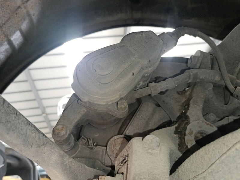Recambio de pinza freno trasera derecha para audi a5 sportback (8ta) 3.0 tdi referencia OEM IAM   