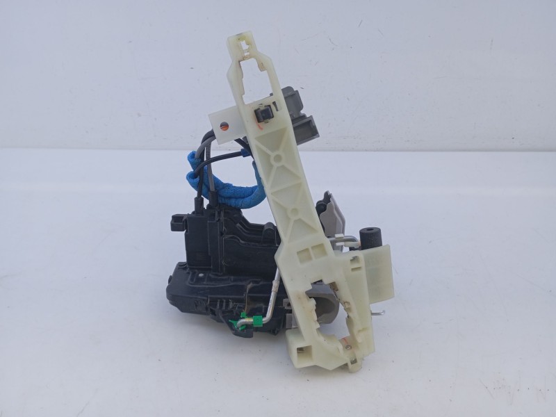 Recambio de cerradura puerta delantera izquierda para hyundai kona style 2wd referencia OEM IAM   