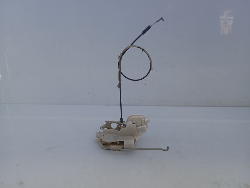 Recambio de cerradura puerta delantera derecha para mitsubishi montero (v80/v90) 3.2 di-d intense (3-ptas.) referencia OEM IAM  