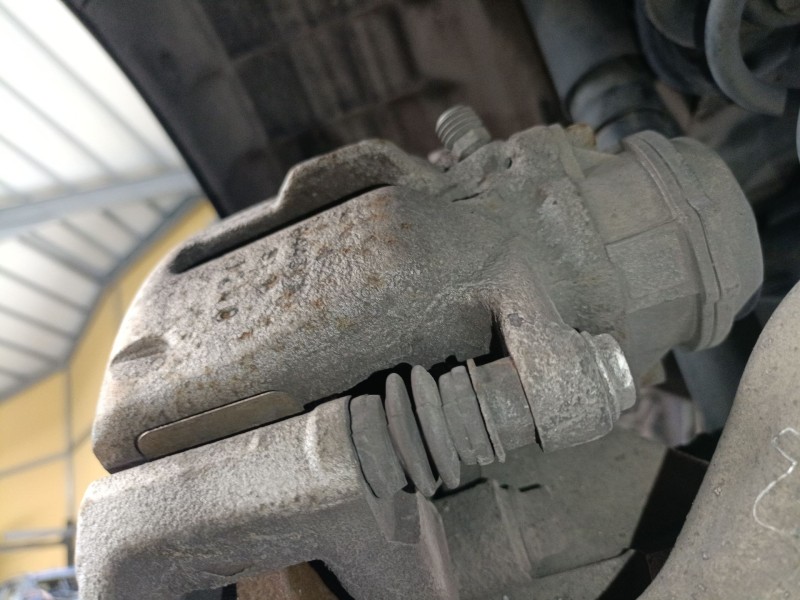 Recambio de pinza freno trasera derecha para audi a5 (8t3) 3.0 tdi quattro referencia OEM IAM   
