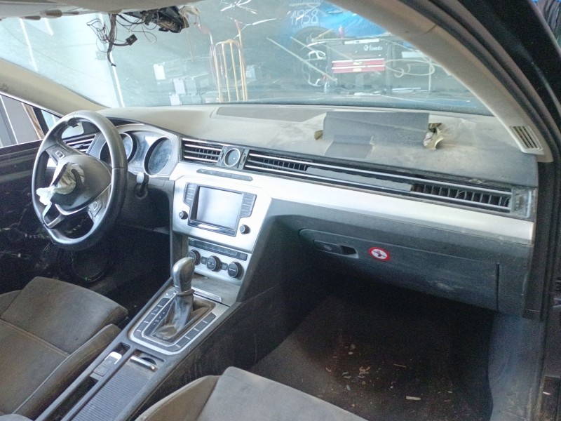 volkswagen passat b8 variant (3g5, cb5) del año 2014