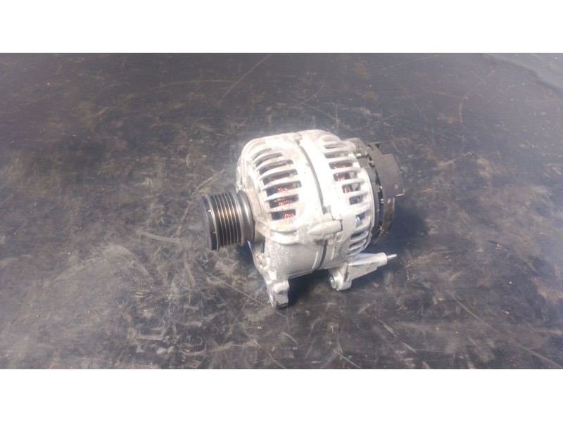 Recambio de alternador para seat leon (1p1) 1.9 tdi referencia OEM IAM   