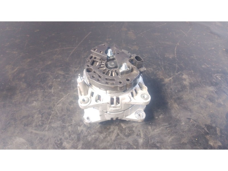 Recambio de alternador para seat leon (1p1) 1.9 tdi referencia OEM IAM   