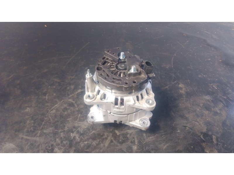 Recambio de alternador para seat leon (1p1) 1.9 tdi referencia OEM IAM   