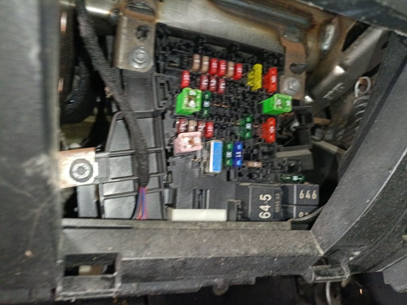 Recambio de caja reles / fusibles para volkswagen passat b8 variant (3g5, cb5) 1.6 tdi referencia OEM IAM   