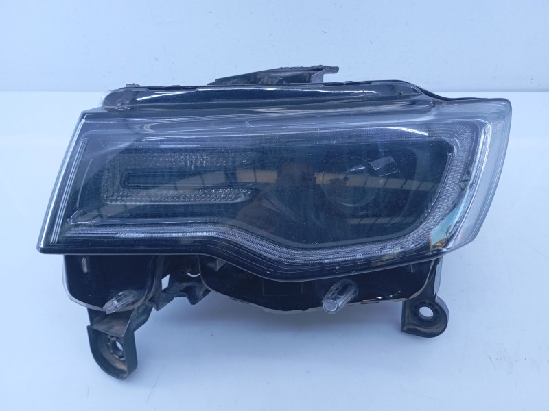 Recambio de faro izquierdo xenon para jeep grand cherokee iv (wk, wk2) 3.0 crd v6 4x4 referencia OEM IAM   