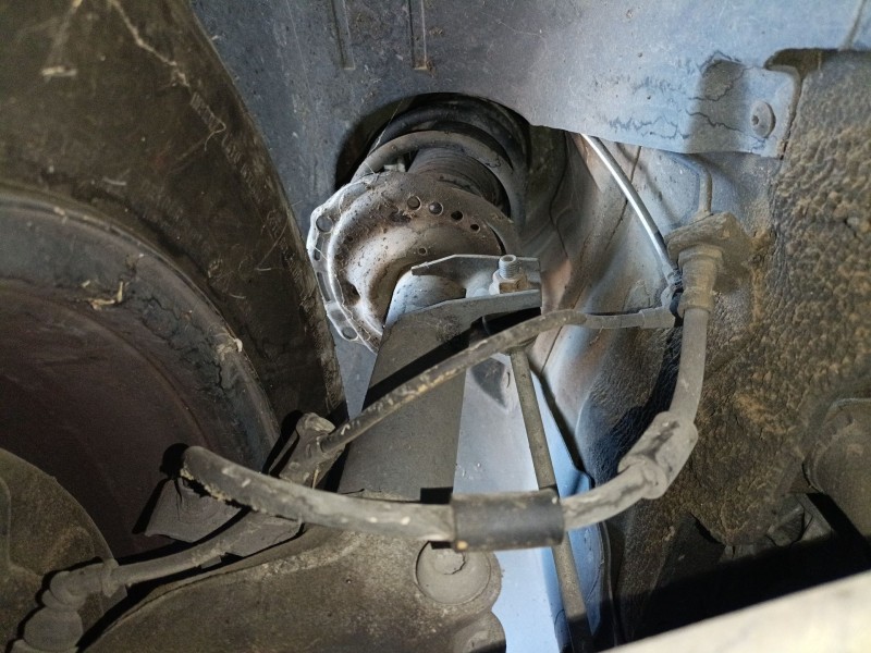 Recambio de amortiguador delantero izquierdo para volkswagen passat b8 variant (3g5, cb5) 1.6 tdi referencia OEM IAM   
