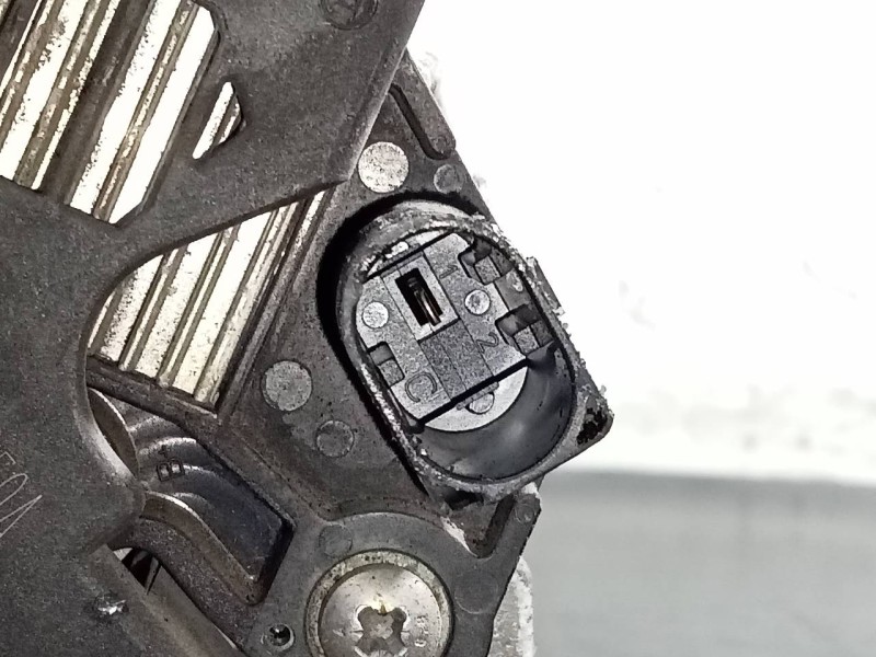 Recambio de alternador para audi a5 sportback (8t) 2.0 tdi (105kw) referencia OEM IAM 04L903017D  P3-A5-2-2