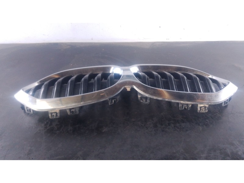 Recambio de rejilla delantera para bmw 1 (f40) 118 d referencia OEM IAM   