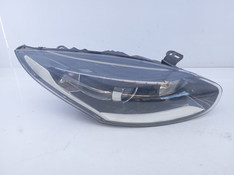 Recambio de faro derecho para renault megane iii hatchback (bz0/1_, b3_) 1.2 tce (bz2b, bz11) referencia OEM IAM   