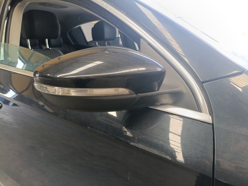Recambio de retrovisor derecho electrico para volkswagen passat b7 (362) 2.0 tdi referencia OEM IAM   