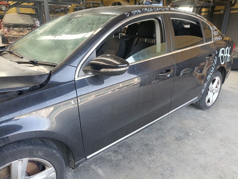 Recambio de puerta delantera izquierda para volkswagen passat b7 (362) 2.0 tdi referencia OEM IAM   