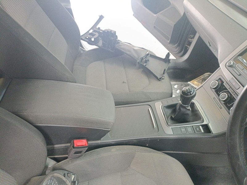 Recambio de consola central para volkswagen passat b7 (362) 2.0 tdi referencia OEM IAM   