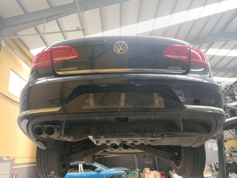Recambio de paragolpes trasero para volkswagen passat b7 (362) 2.0 tdi referencia OEM IAM   