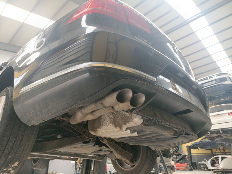 Recambio de paragolpes trasero para volkswagen passat b7 (362) 2.0 tdi referencia OEM IAM   