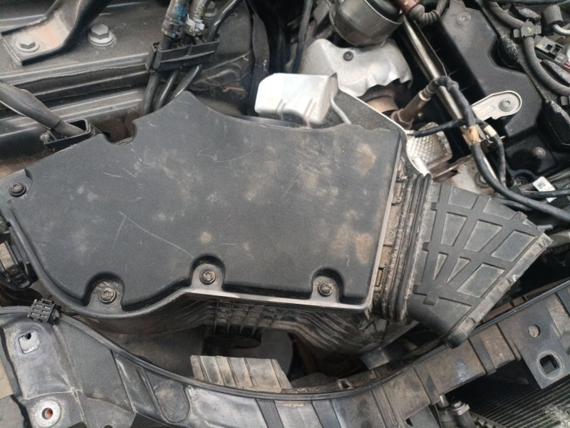 Recambio de filtro aire para audi q5 (8rb) 2.0 tdi quattro referencia OEM IAM   