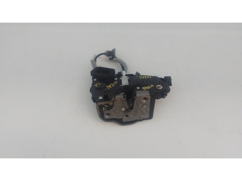 Recambio de cerradura puerta trasera izquierda para skoda fabia iv (pj3) 1.0 tsi referencia OEM IAM   