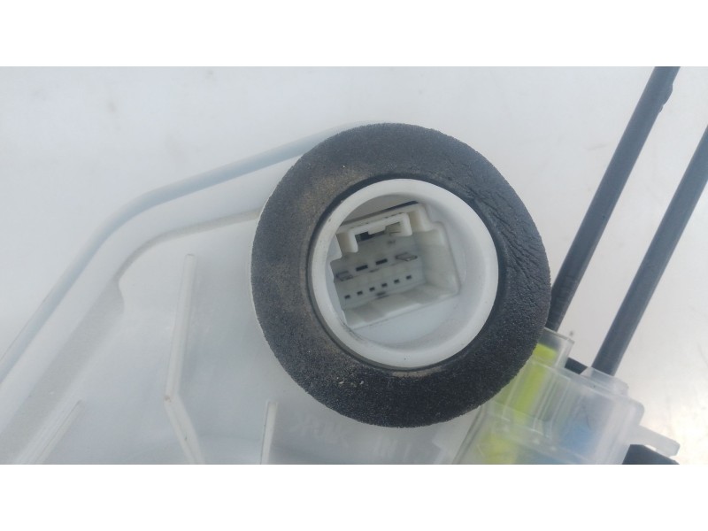 Recambio de cerradura puerta trasera izquierda para toyota aygo (_b4_) 1.0 (kgb40) referencia OEM IAM 6906002391  