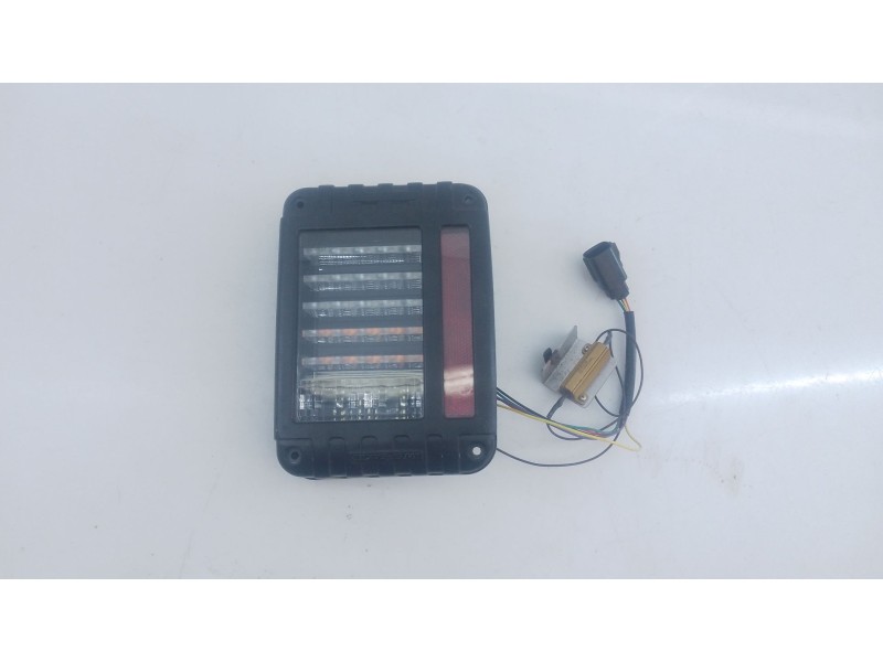 Recambio de piloto trasero izquierdo para jeep wrangler iii (jk) 2.8 crd referencia OEM IAM   