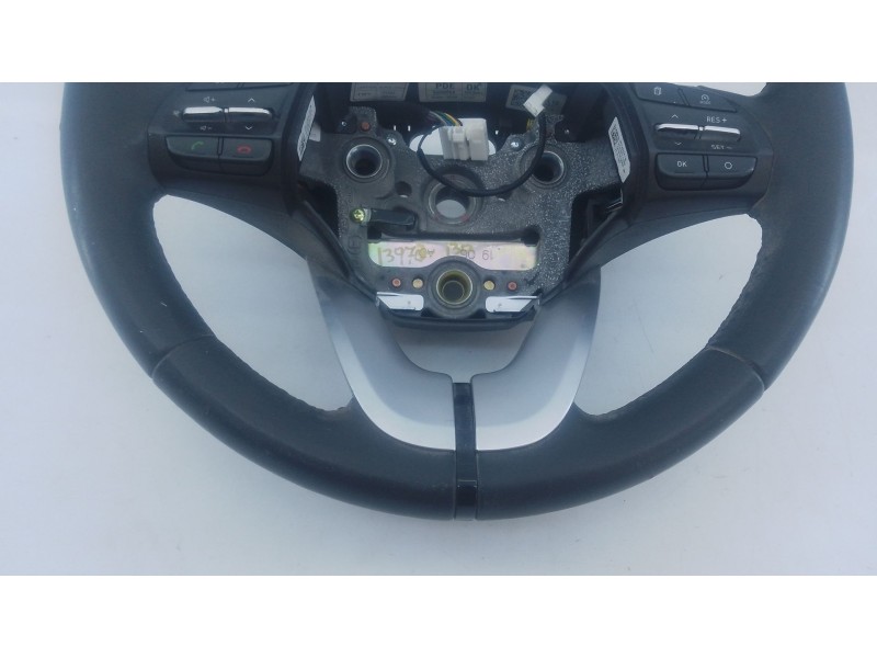 Recambio de volante para hyundai i30 (pde, pd, pden) 1.0 t-gdi referencia OEM IAM   