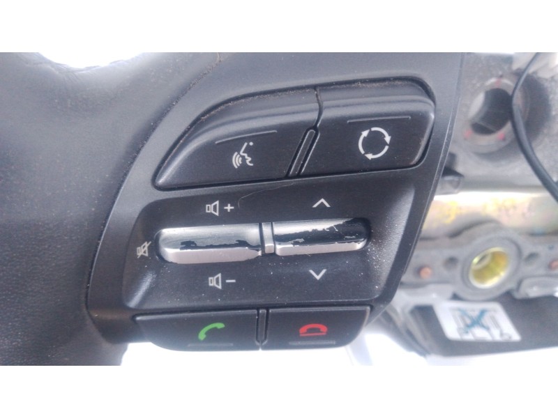 Recambio de volante para hyundai i30 (pde, pd, pden) 1.0 t-gdi referencia OEM IAM   